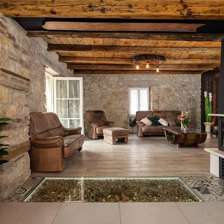 Casa Zamarija Ripenda Kras