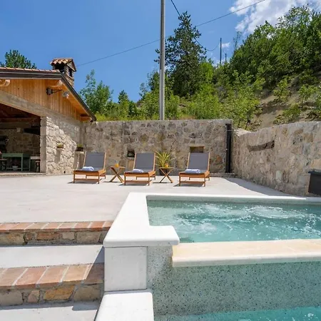 Casa Zamarija Ripenda Kras